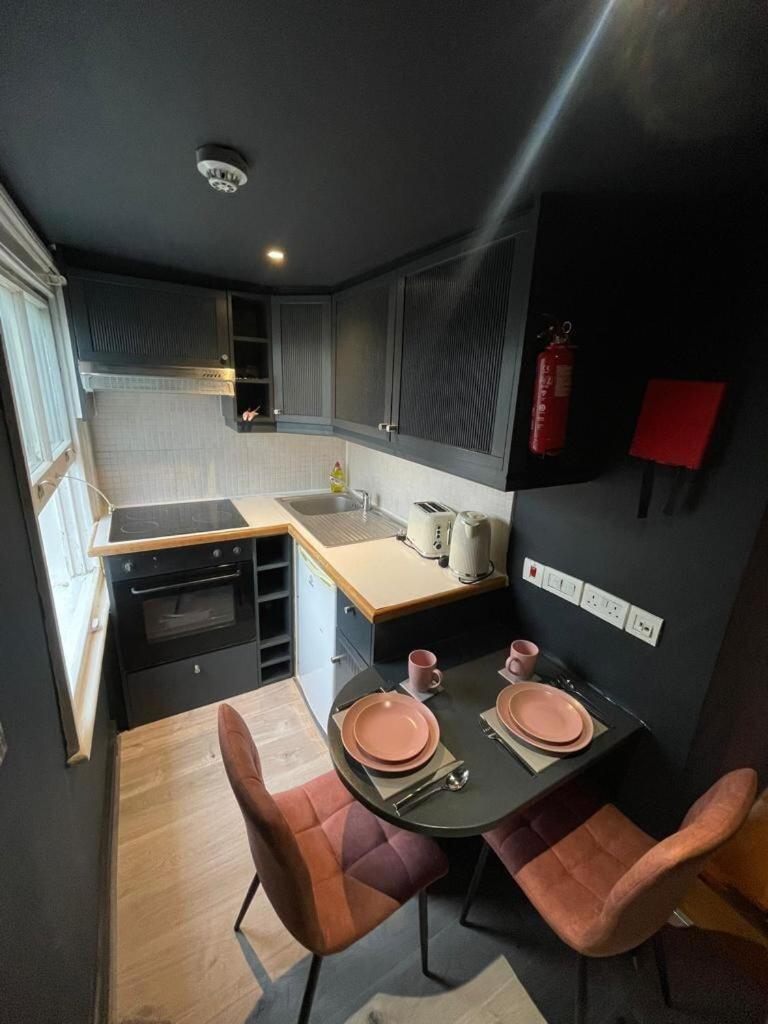 Portobello Road Artistic Studios 'Budget' London Værelse billede