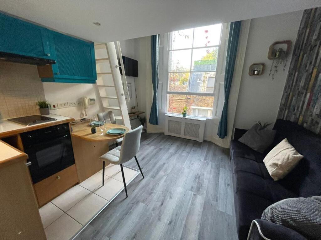 Portobello Road Artistic Studios 'Budget' London Værelse billede