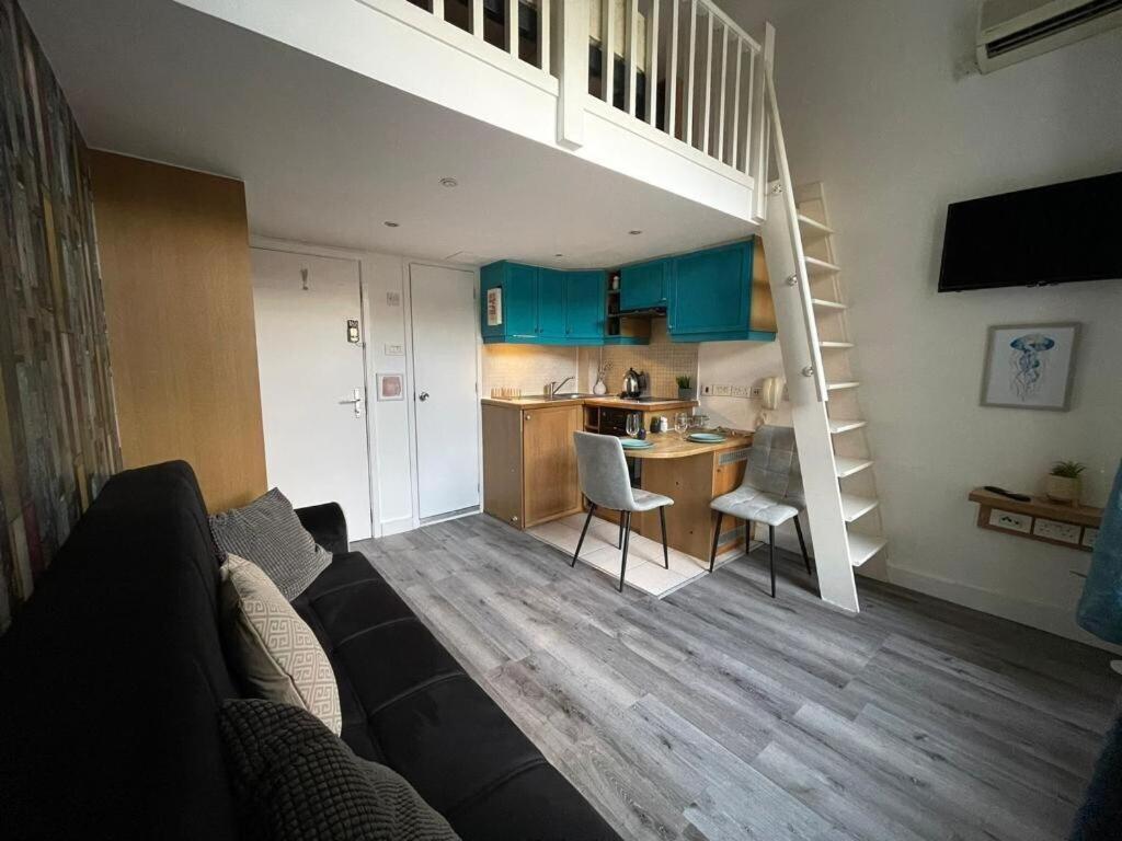 Portobello Road Artistic Studios 'Budget' London Værelse billede