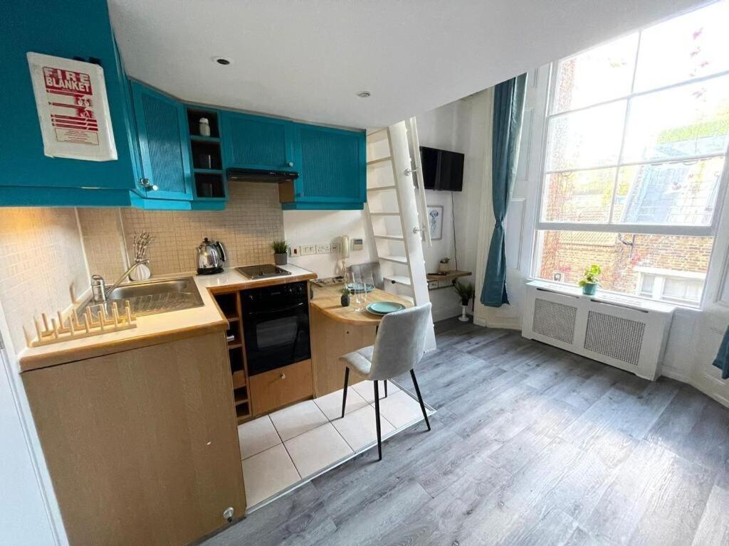 Portobello Road Artistic Studios 'Budget' London Værelse billede